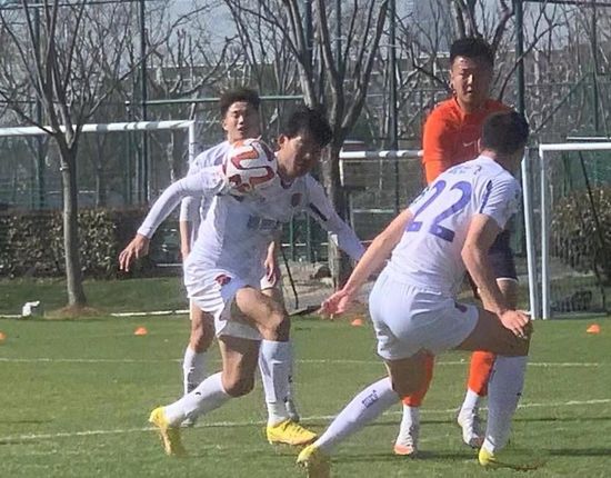 兴奋的夫人