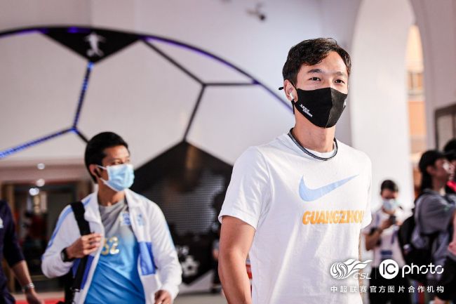 兴奋的夫人